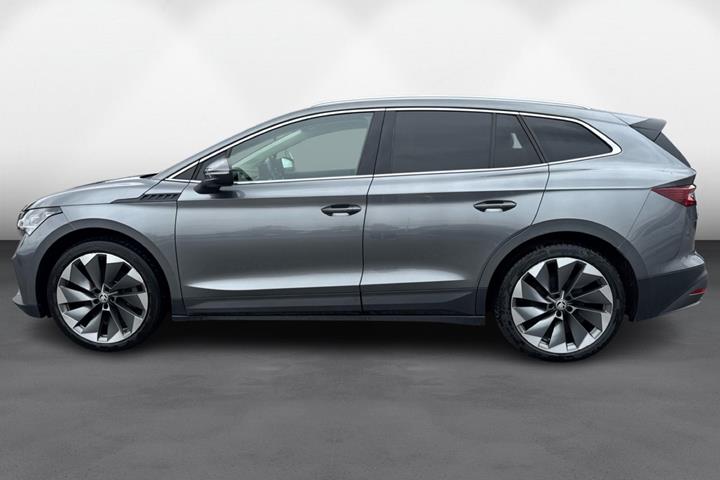 Grå Skoda Enyaq fra 2022