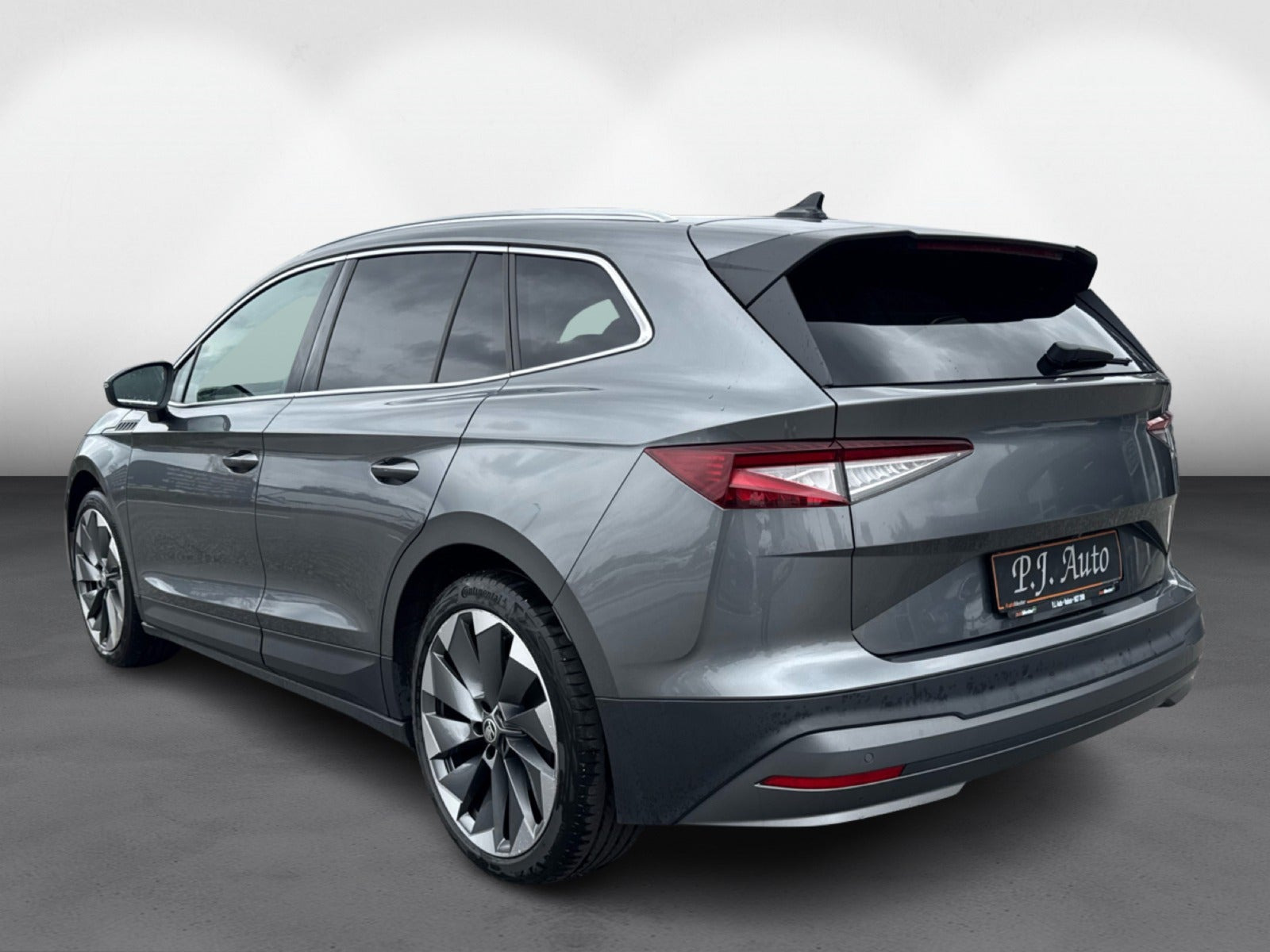 Grå Skoda Enyaq fra 2022