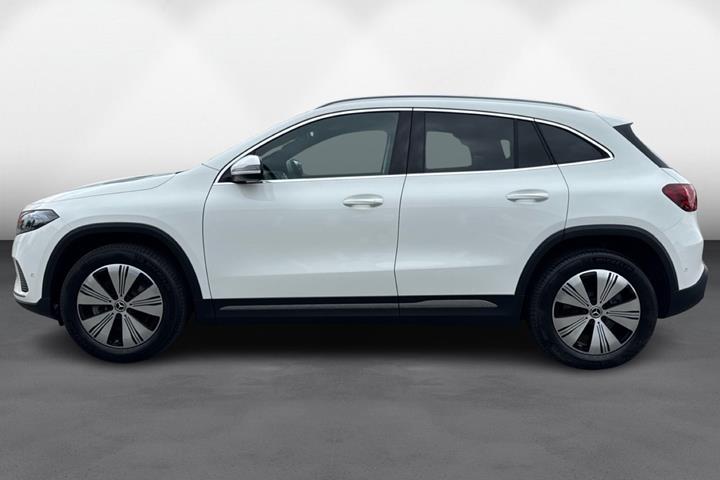 Hvid Mercedes EQA250 fra 2025