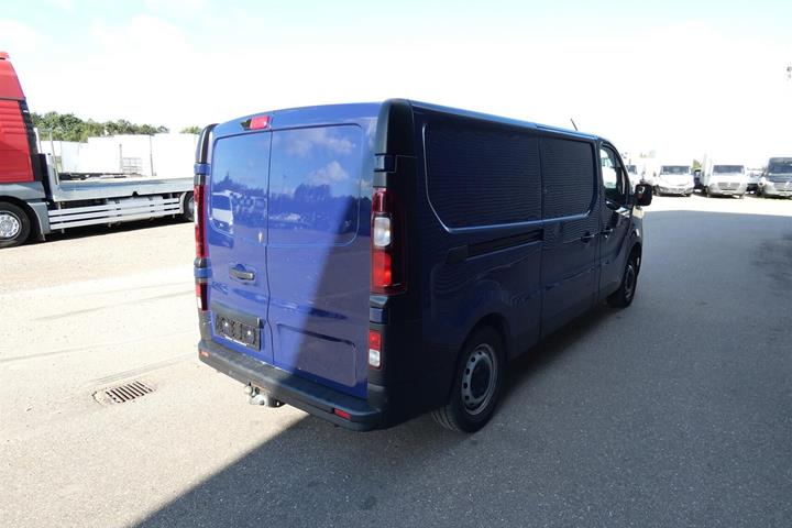 Blå Renault Trafic fra 2022