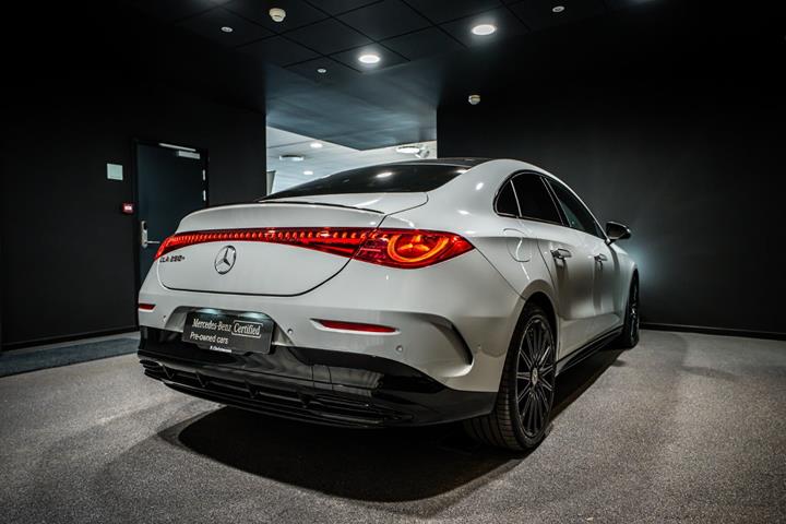 Grå Mercedes CLA250+ fra 2026