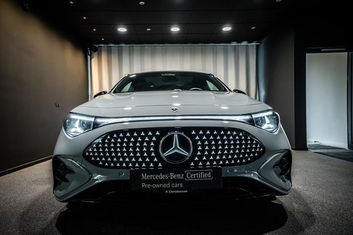 Grå Mercedes CLA250+ fra 2026