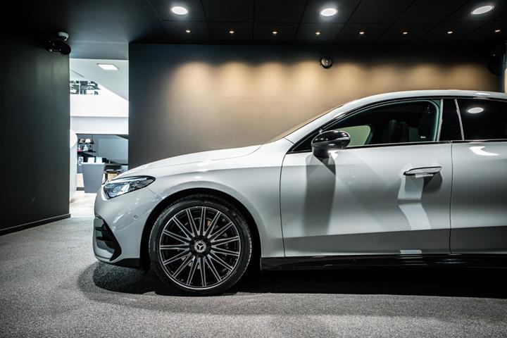 Grå Mercedes CLA250+ fra 2026