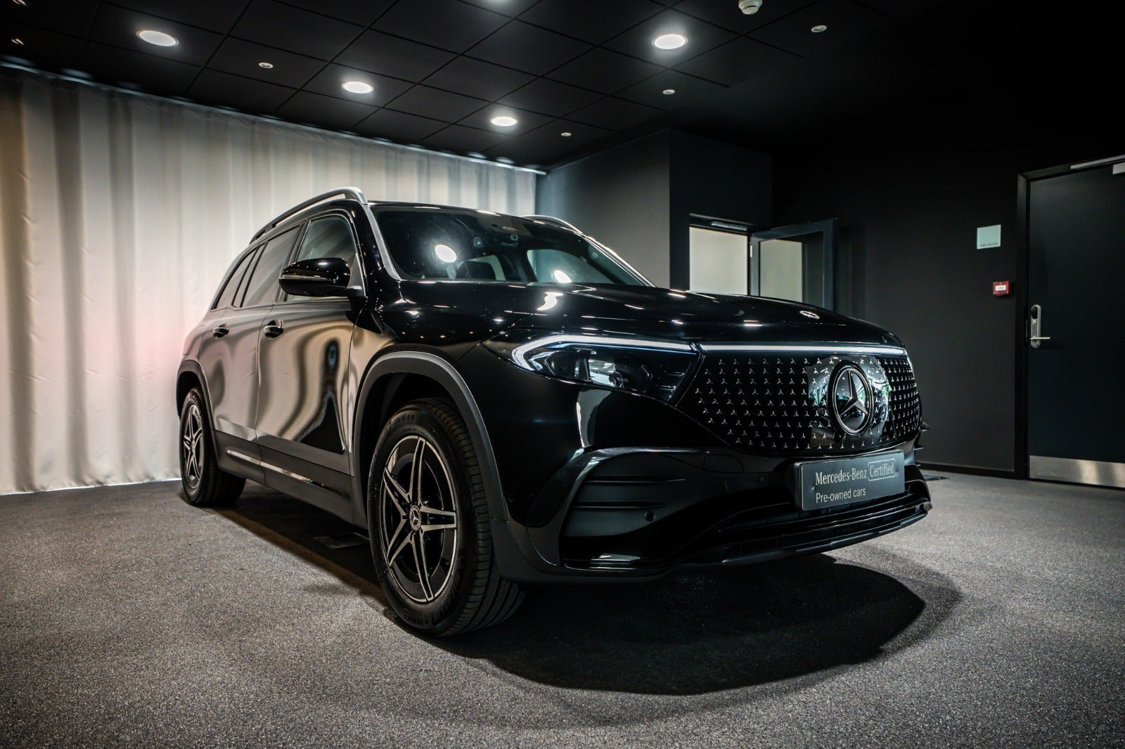 Sort Mercedes EQB250+ fra 2026