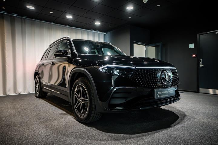 Sort Mercedes EQB250+ fra 2026