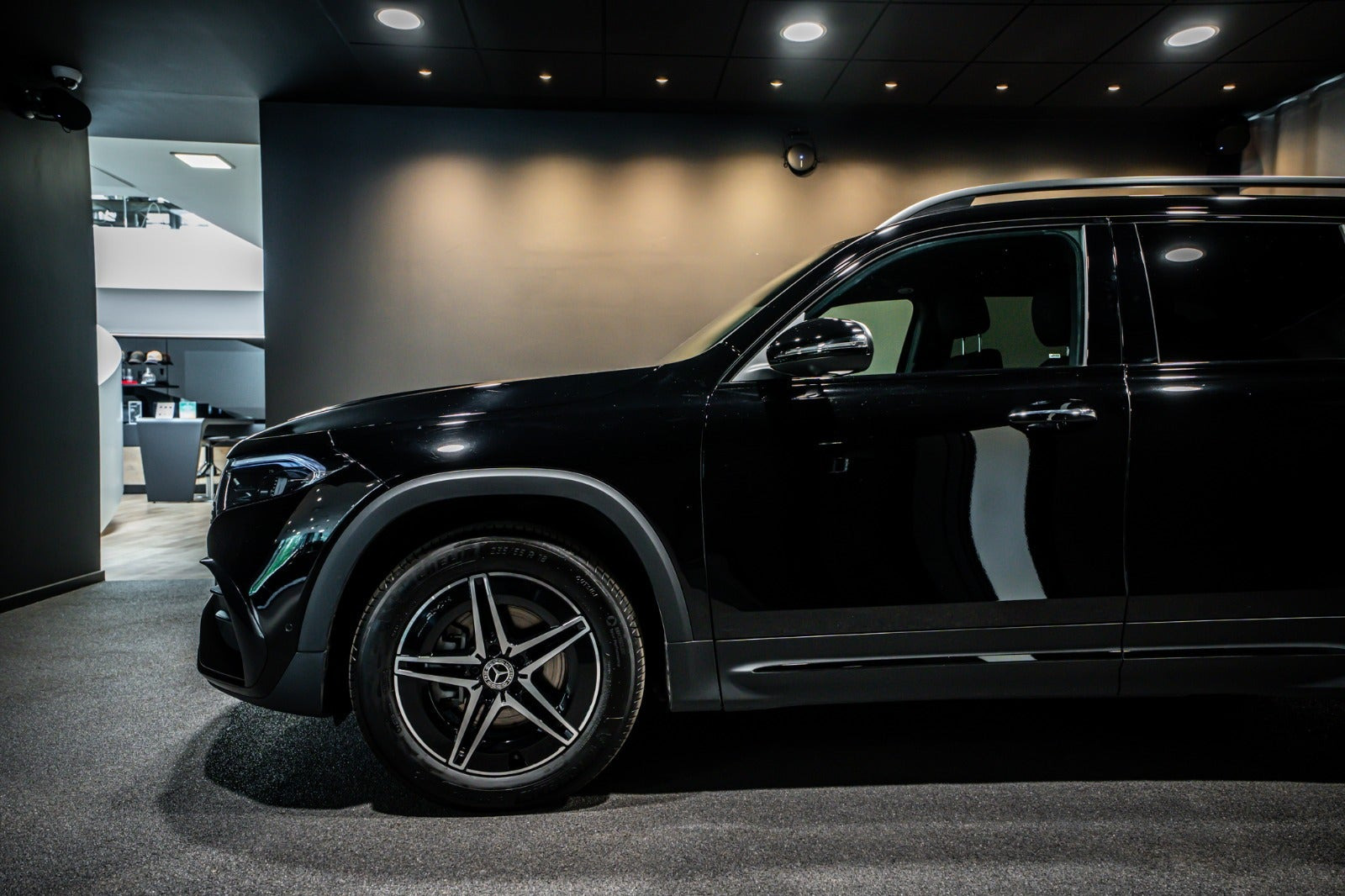 Sort Mercedes EQB250+ fra 2026