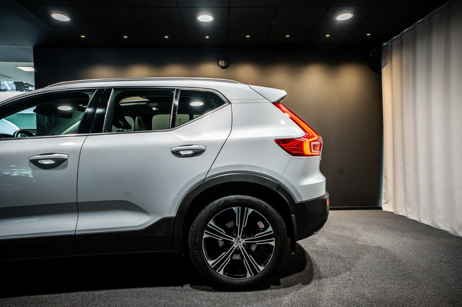 Hvid Volvo XC40 fra 2020