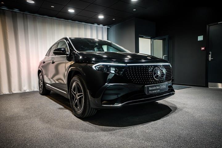 Sort Mercedes EQA350 fra 2024
