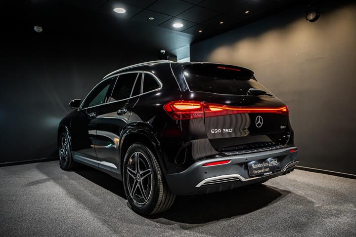 Sort Mercedes EQA350 fra 2024