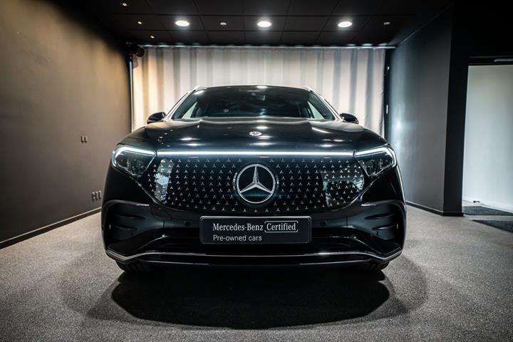 Sort Mercedes EQA350 fra 2024