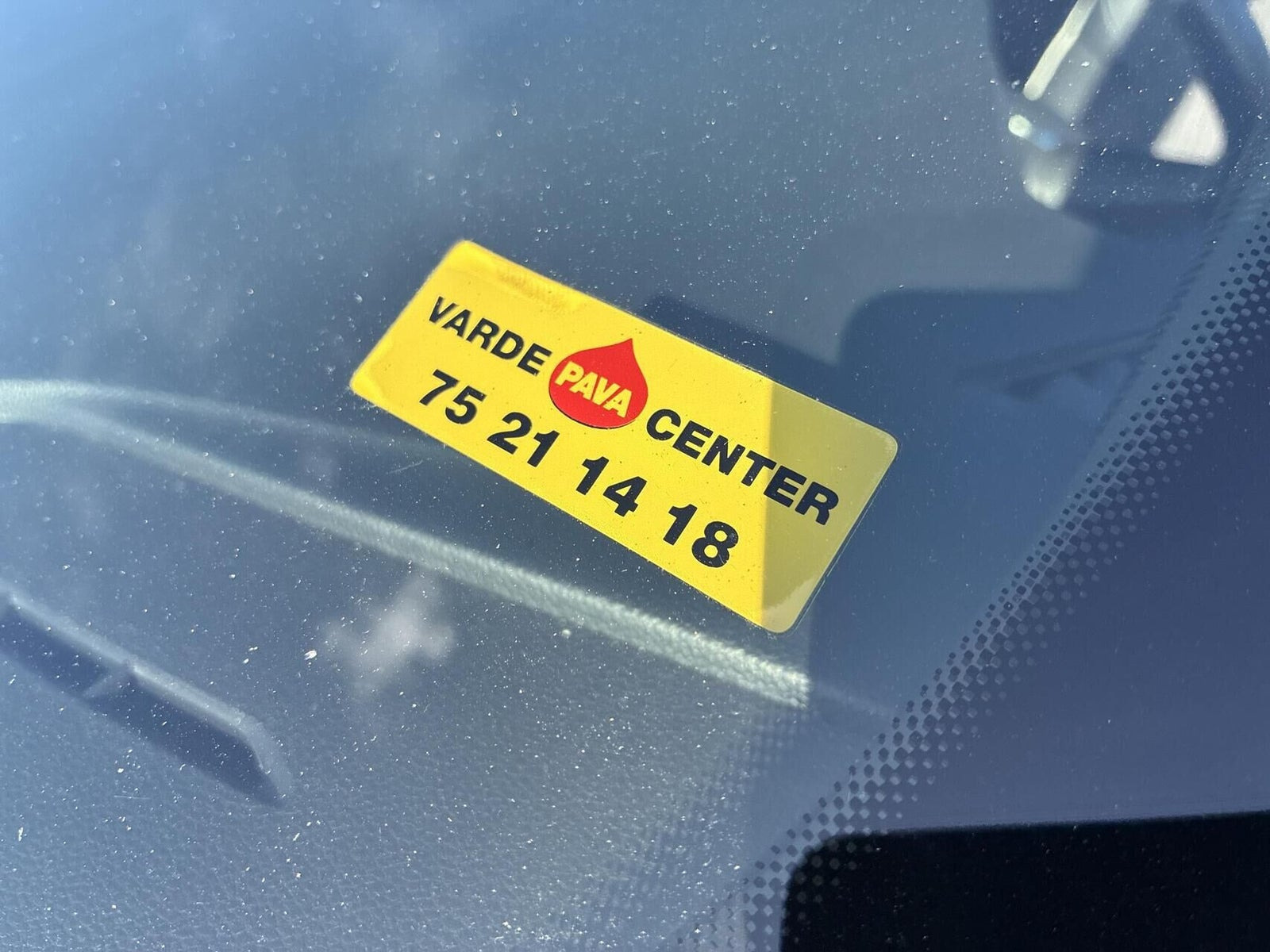 Grå Renault Clio V fra 2021