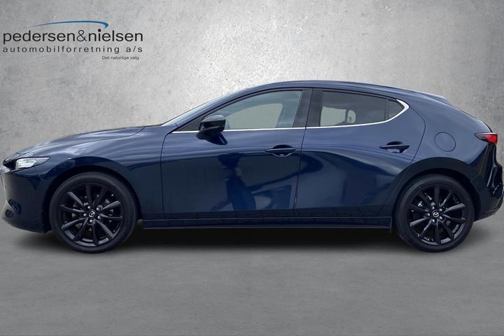 Blå Mazda 3 fra 2023