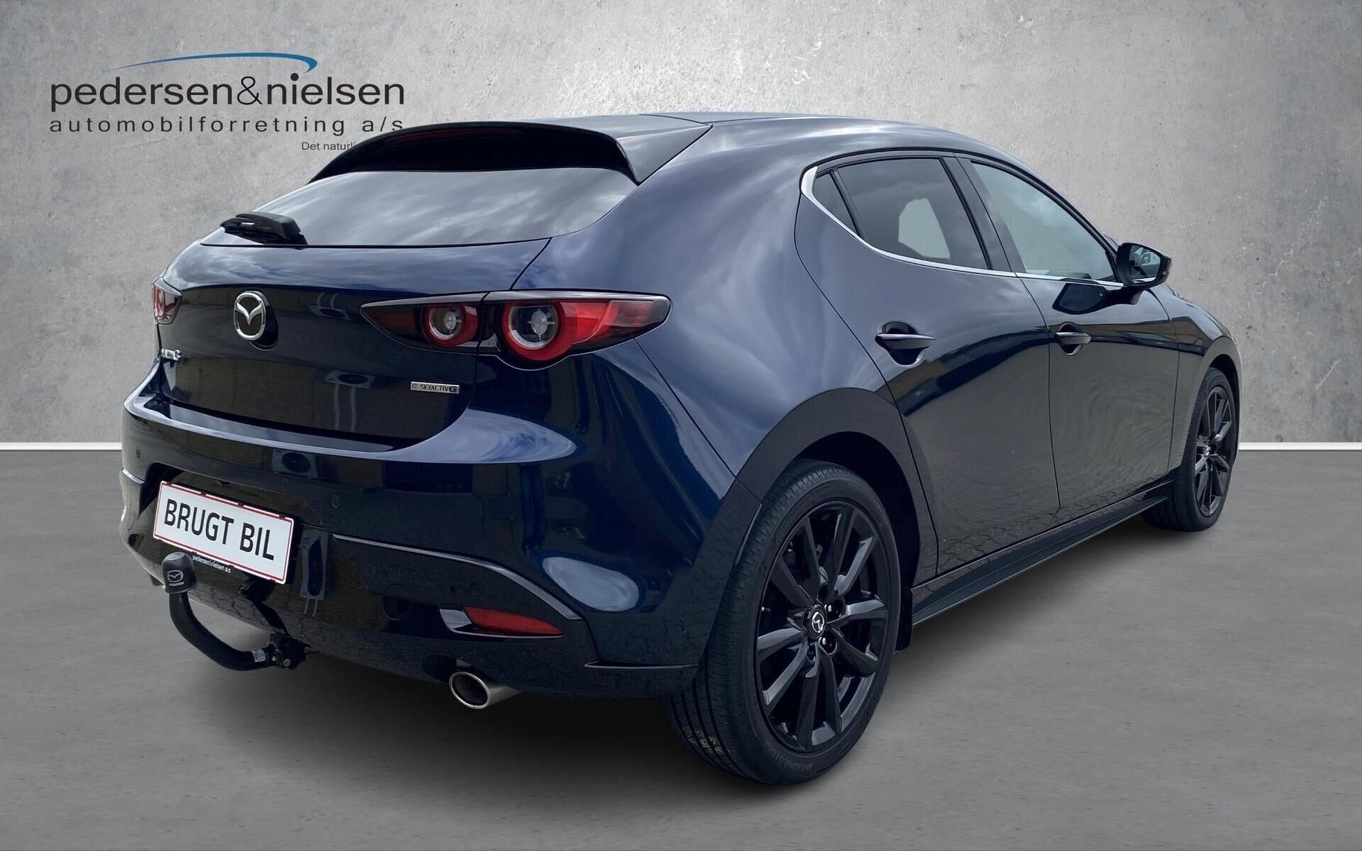 Blå Mazda 3 fra 2023