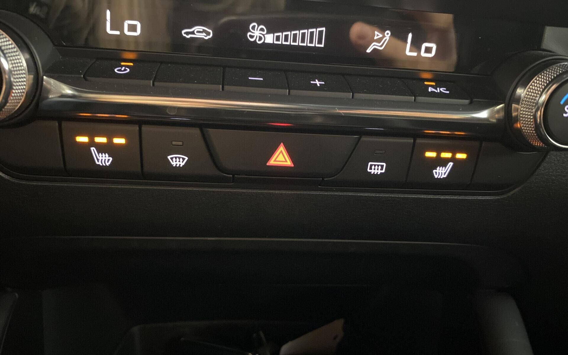 Blå Mazda 3 fra 2023