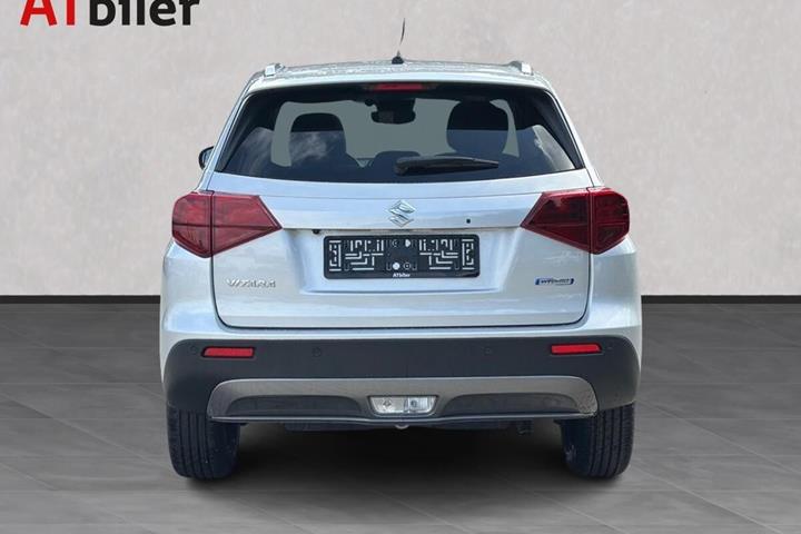 Sølv Suzuki Vitara fra 2026