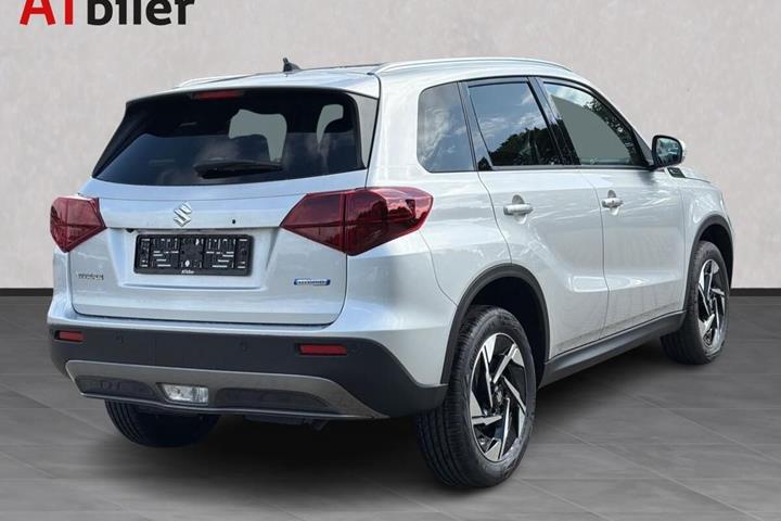 Sølv Suzuki Vitara fra 2026