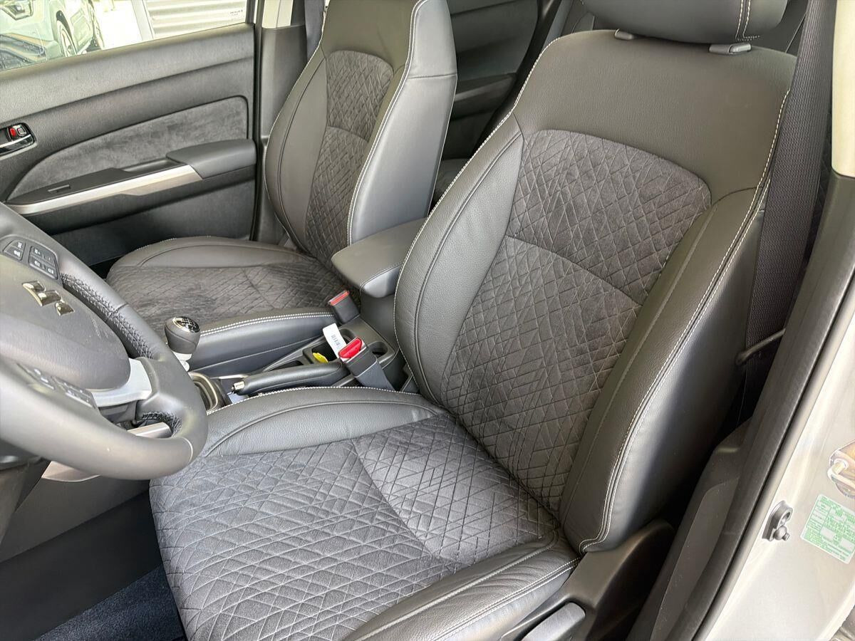 Sølv Suzuki Vitara fra 2026