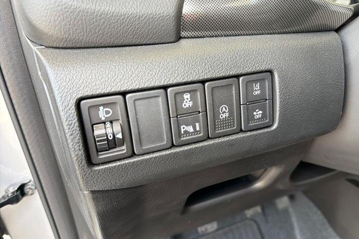 Sølv Suzuki Vitara fra 2026