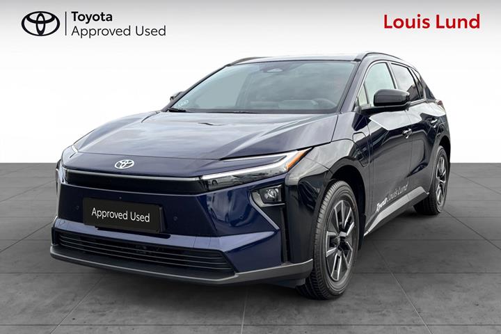 Blå Toyota BZ4X fra 2026