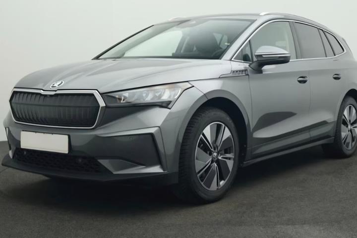 Grå Skoda Enyaq fra 2024