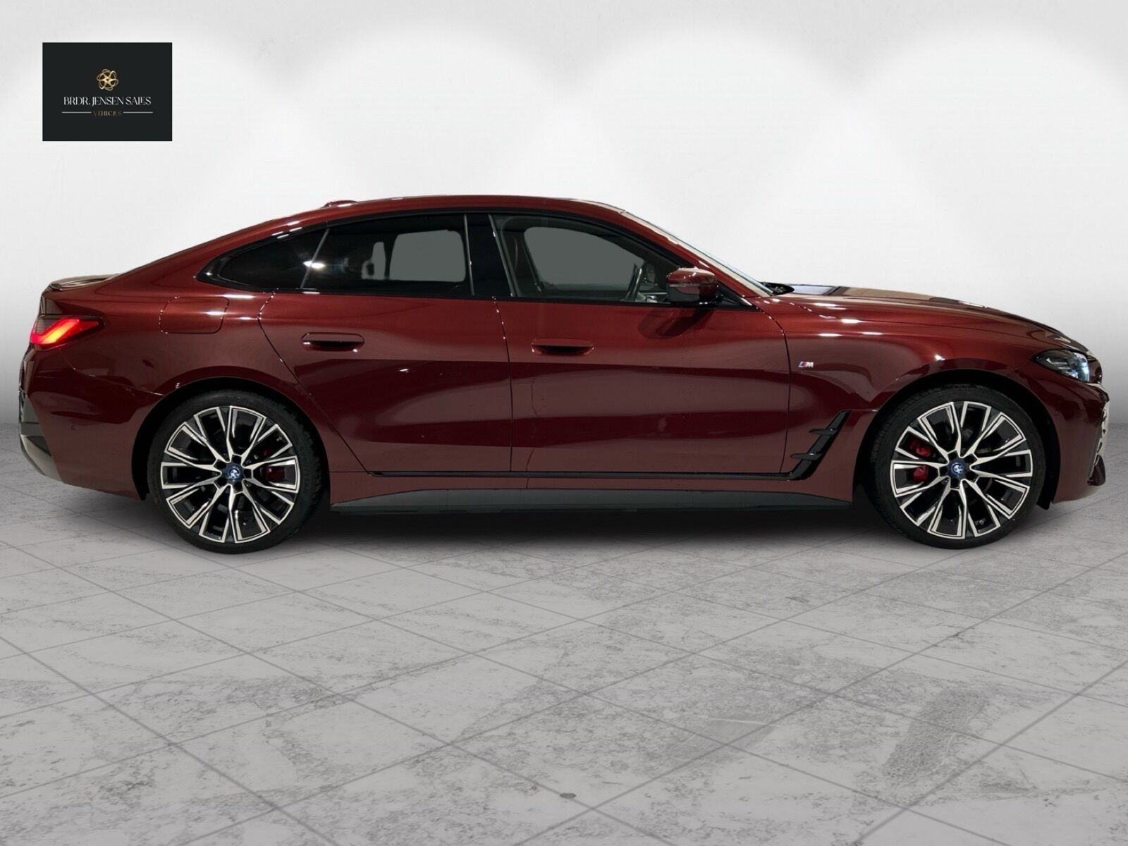 Rød BMW i4 fra 2023