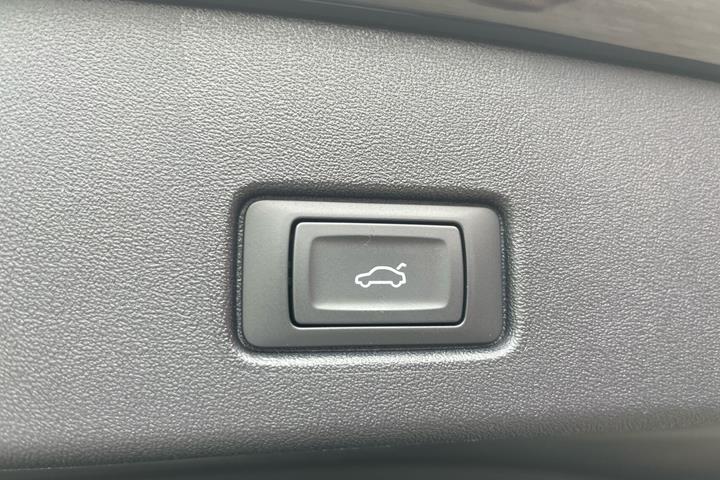 Sort Audi Q4 fra 2026