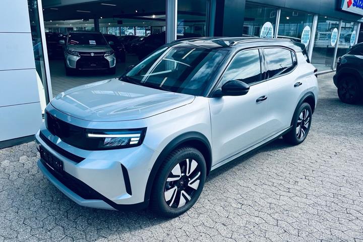 Sølv Opel Frontera fra 2025