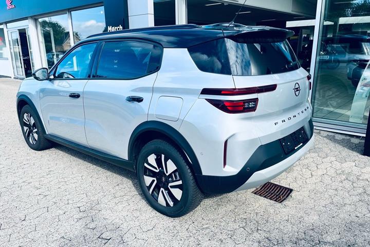 Sølv Opel Frontera fra 2025