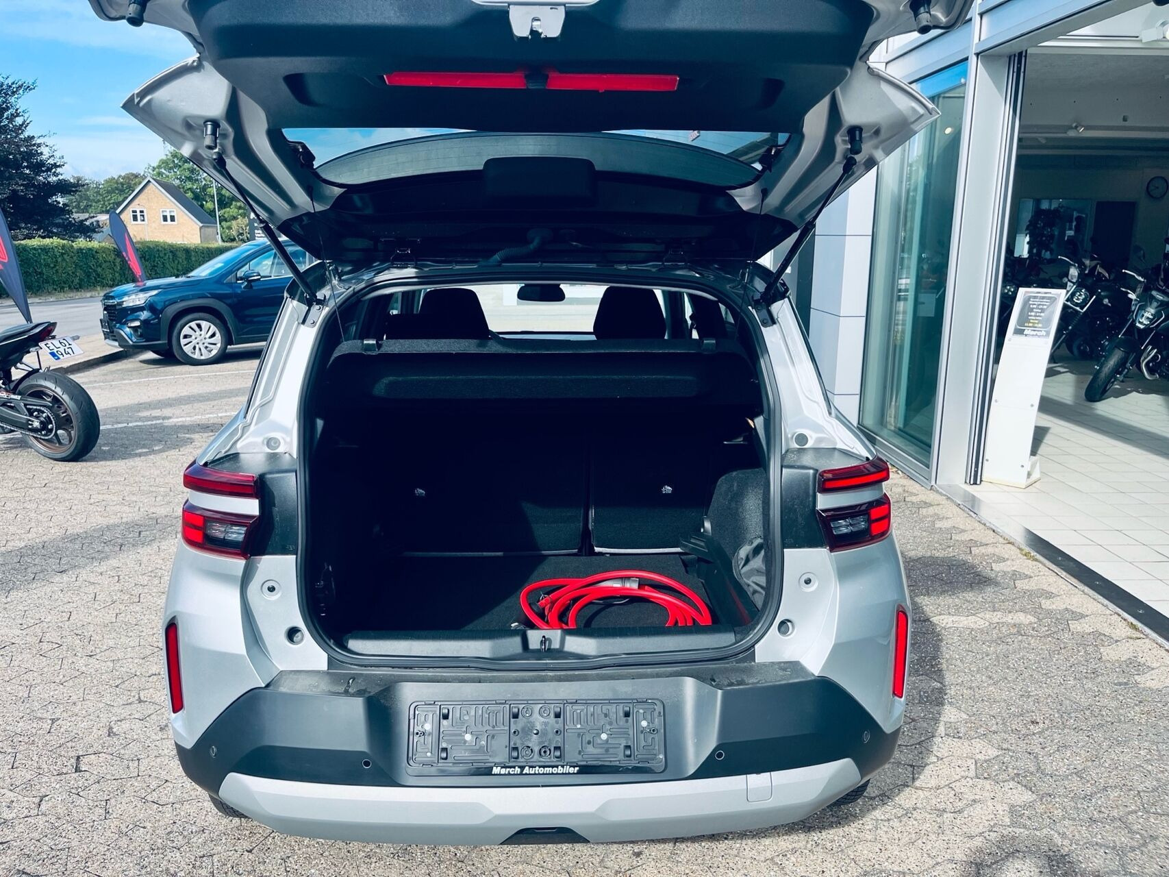 Sølv Opel Frontera fra 2025