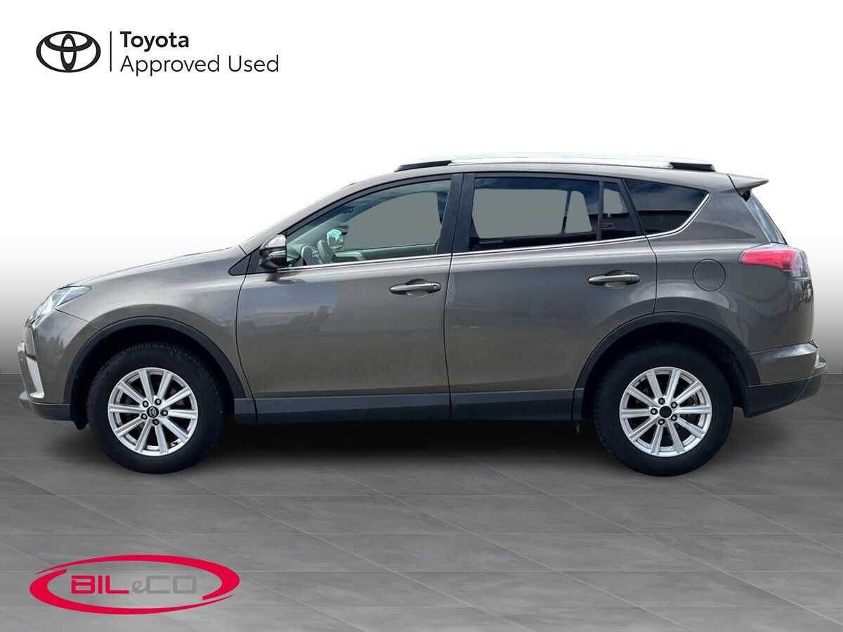 Bronze Toyota RAV4 fra 2016