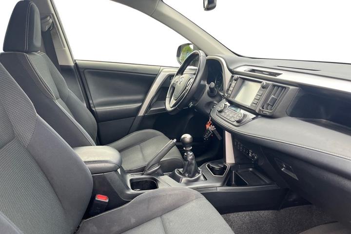 Bronze Toyota RAV4 fra 2016