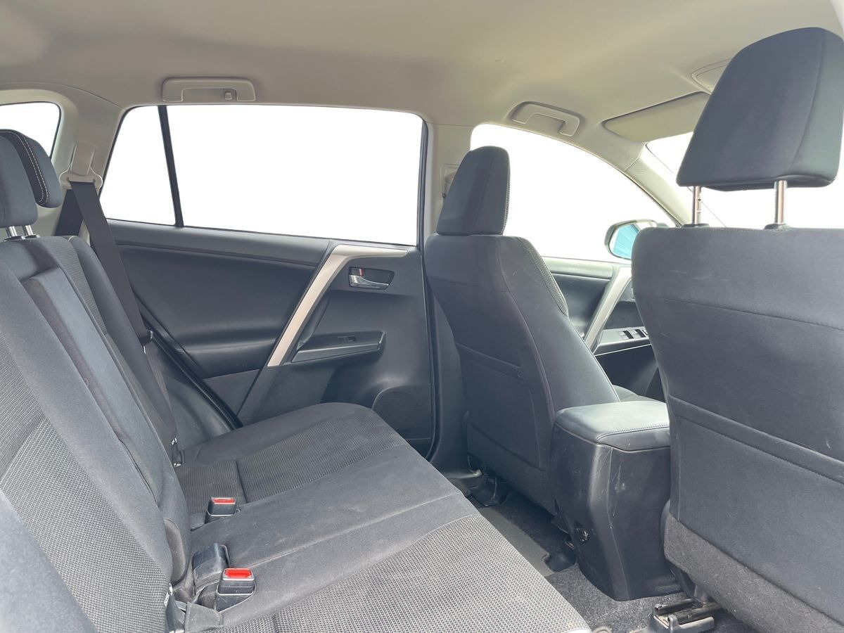 Bronze Toyota RAV4 fra 2016