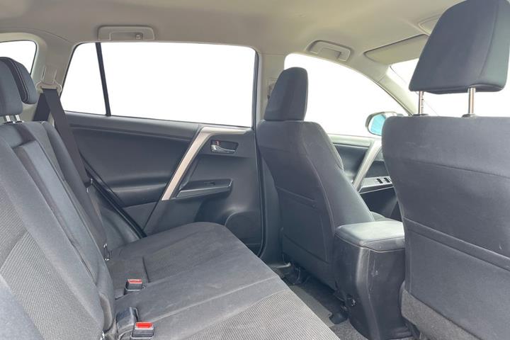 Bronze Toyota RAV4 fra 2016