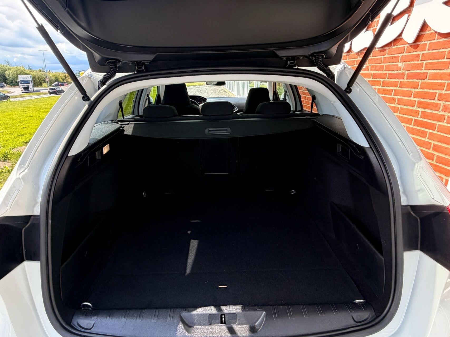 Hvid Peugeot 308 fra 2020