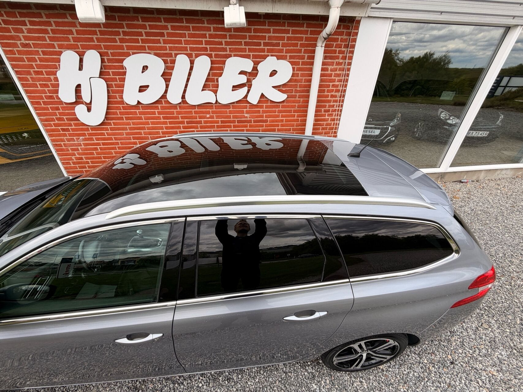 Grå Peugeot 308 fra 2018