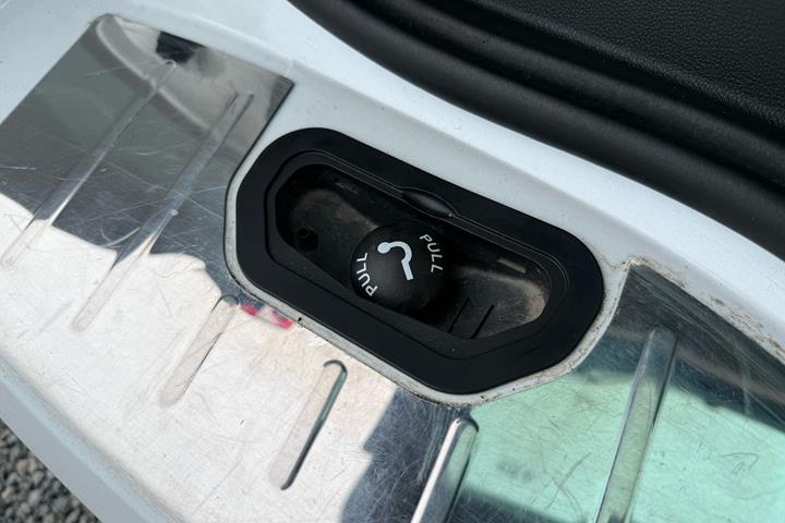 Hvid Renault Grand Scénic fra 2018