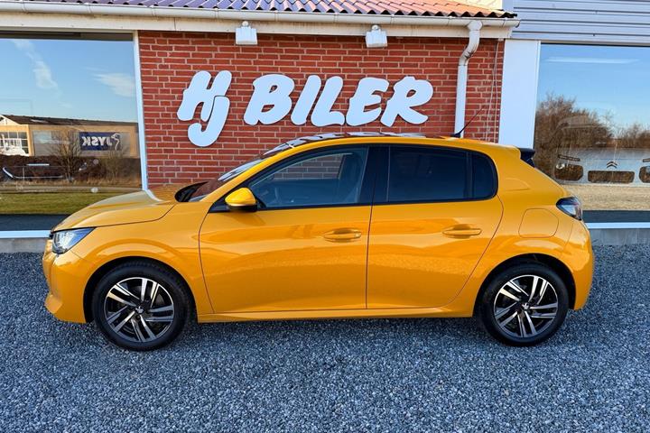 Gul Peugeot 208 fra 2020
