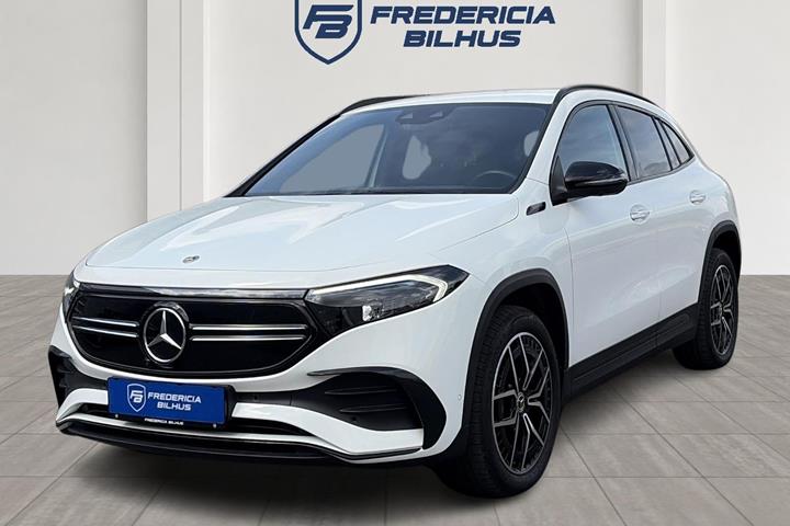 Hvid Mercedes EQA250 fra 2022 set udefra