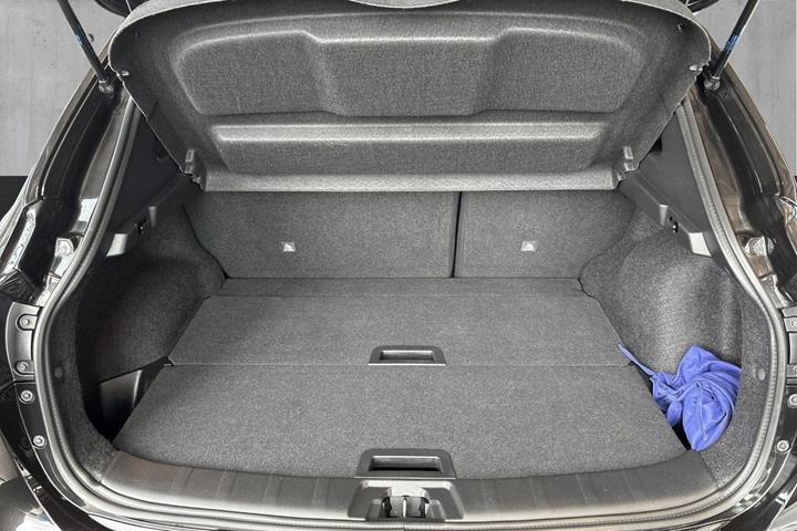 Sort Nissan Qashqai fra 2020