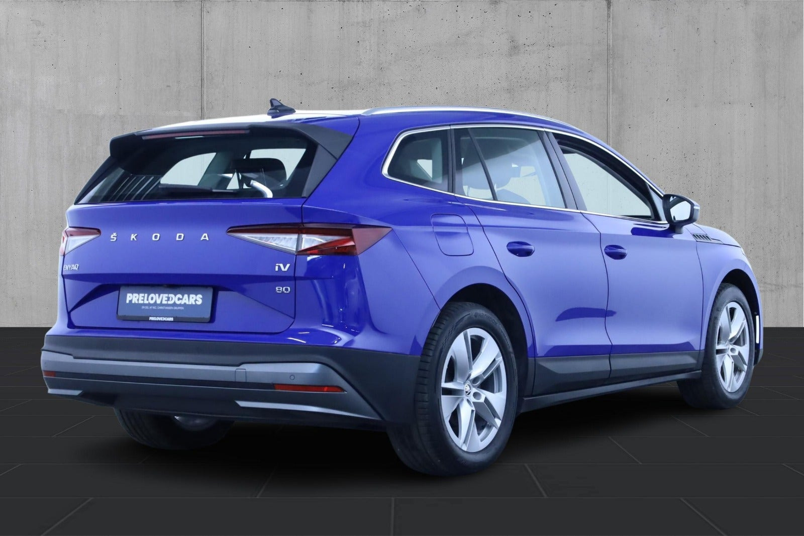 Blå Skoda Enyaq fra 2023