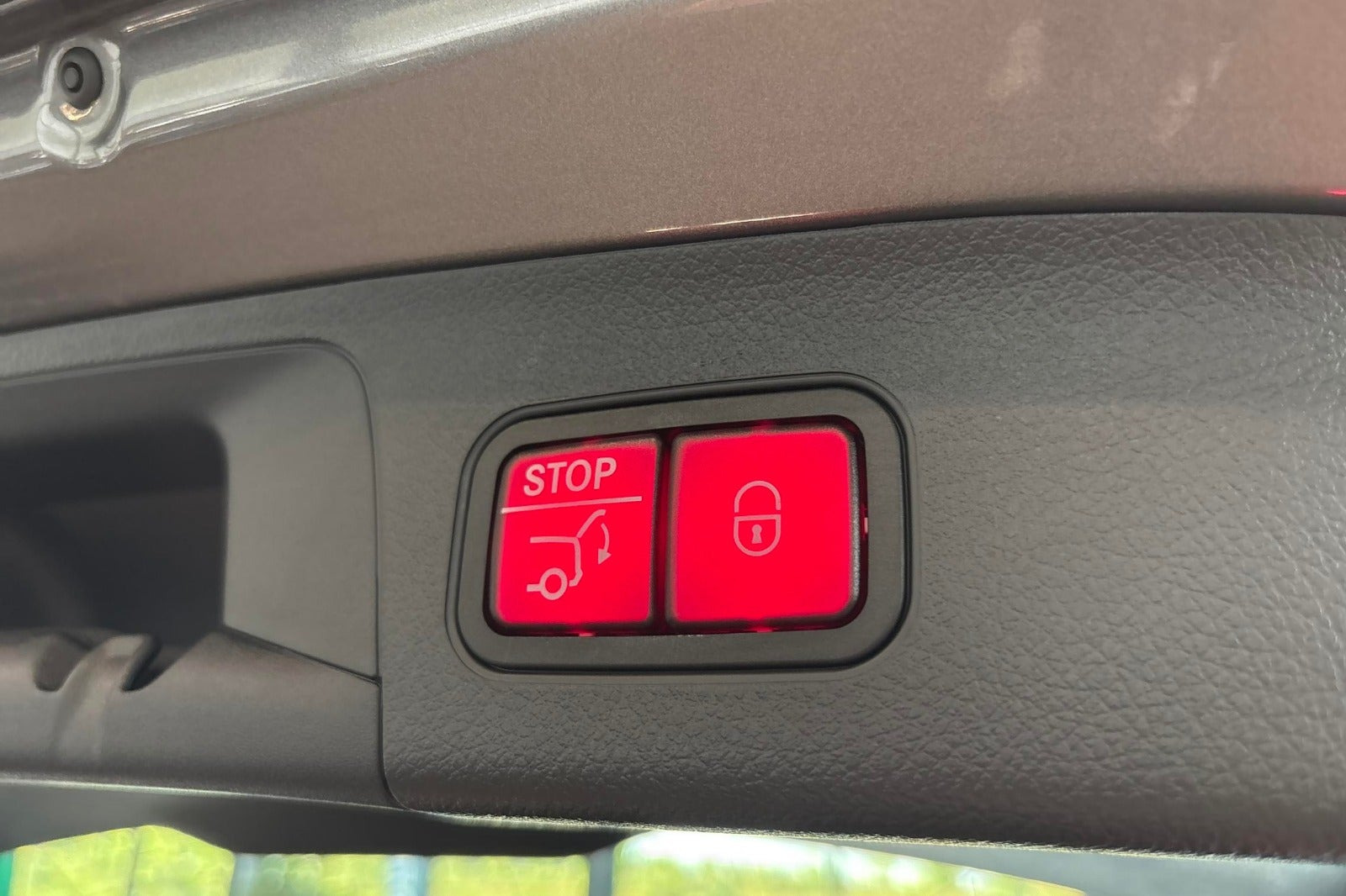 Grå Mercedes EQA250 fra 2021