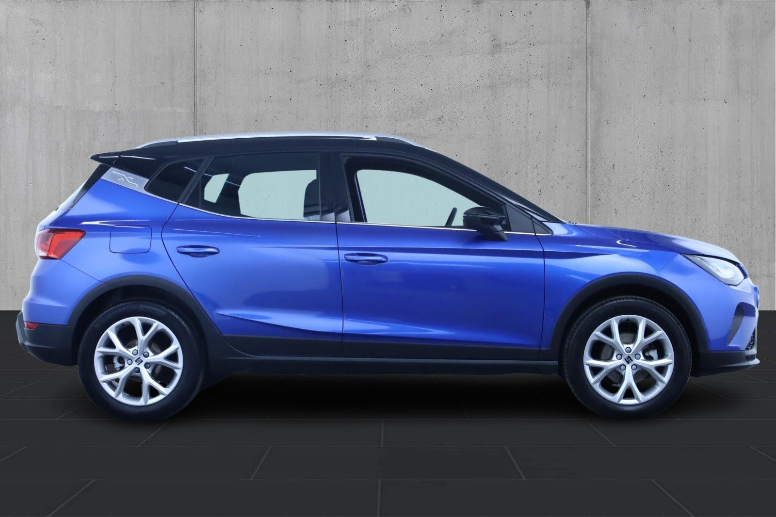 Blå Seat Arona fra 2022