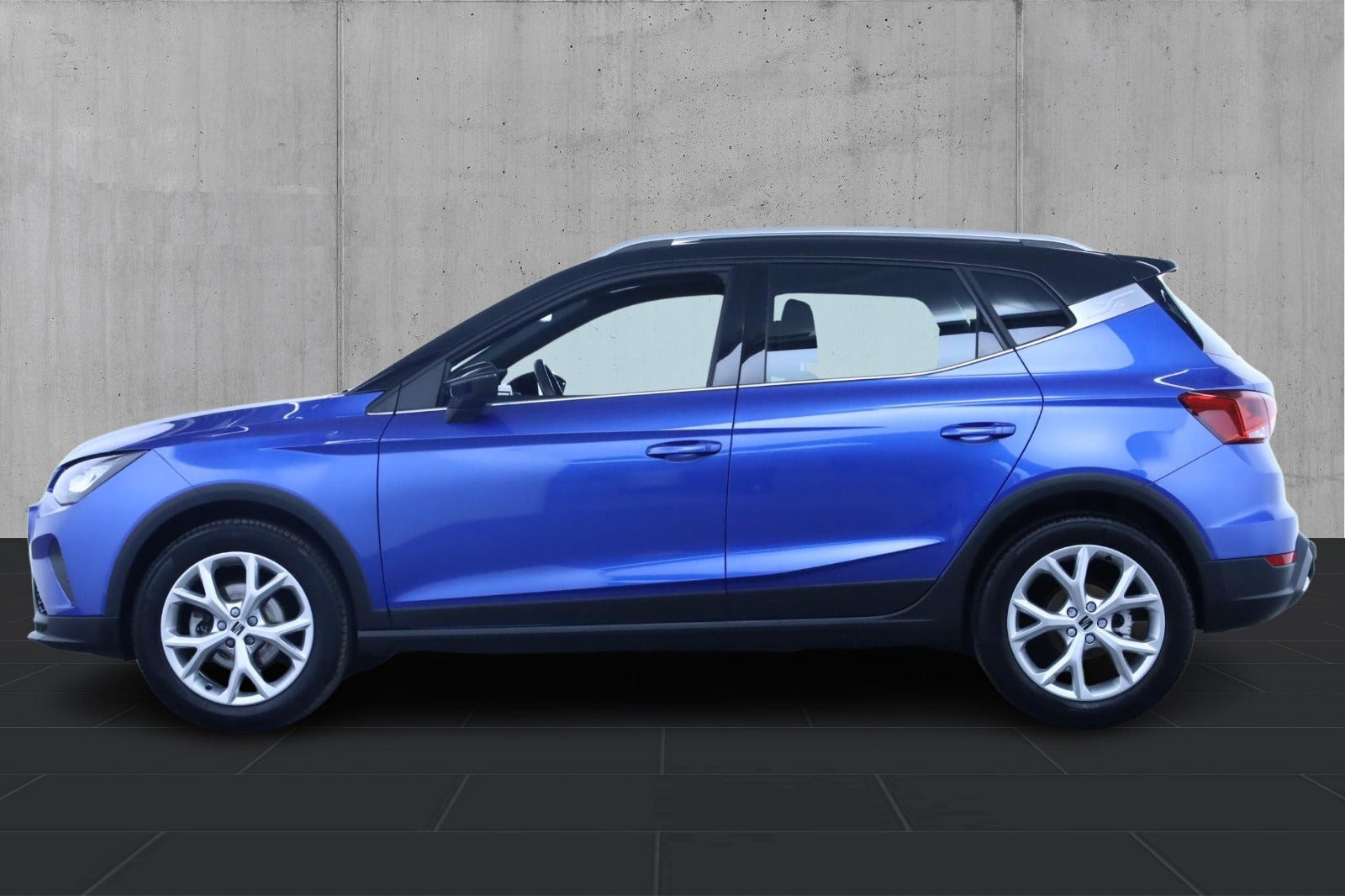Blå Seat Arona fra 2022