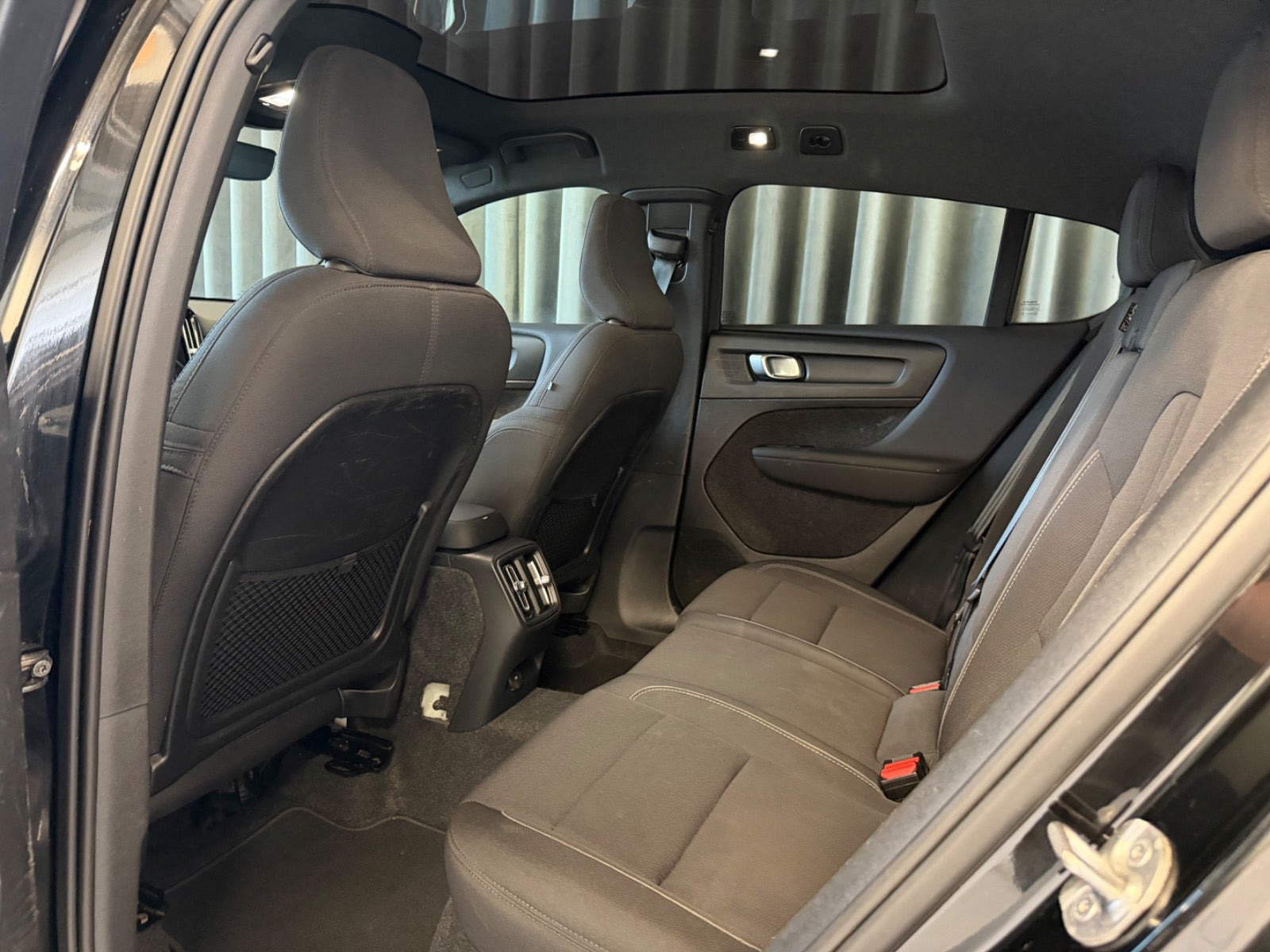 Sort Volvo C40 fra 2022