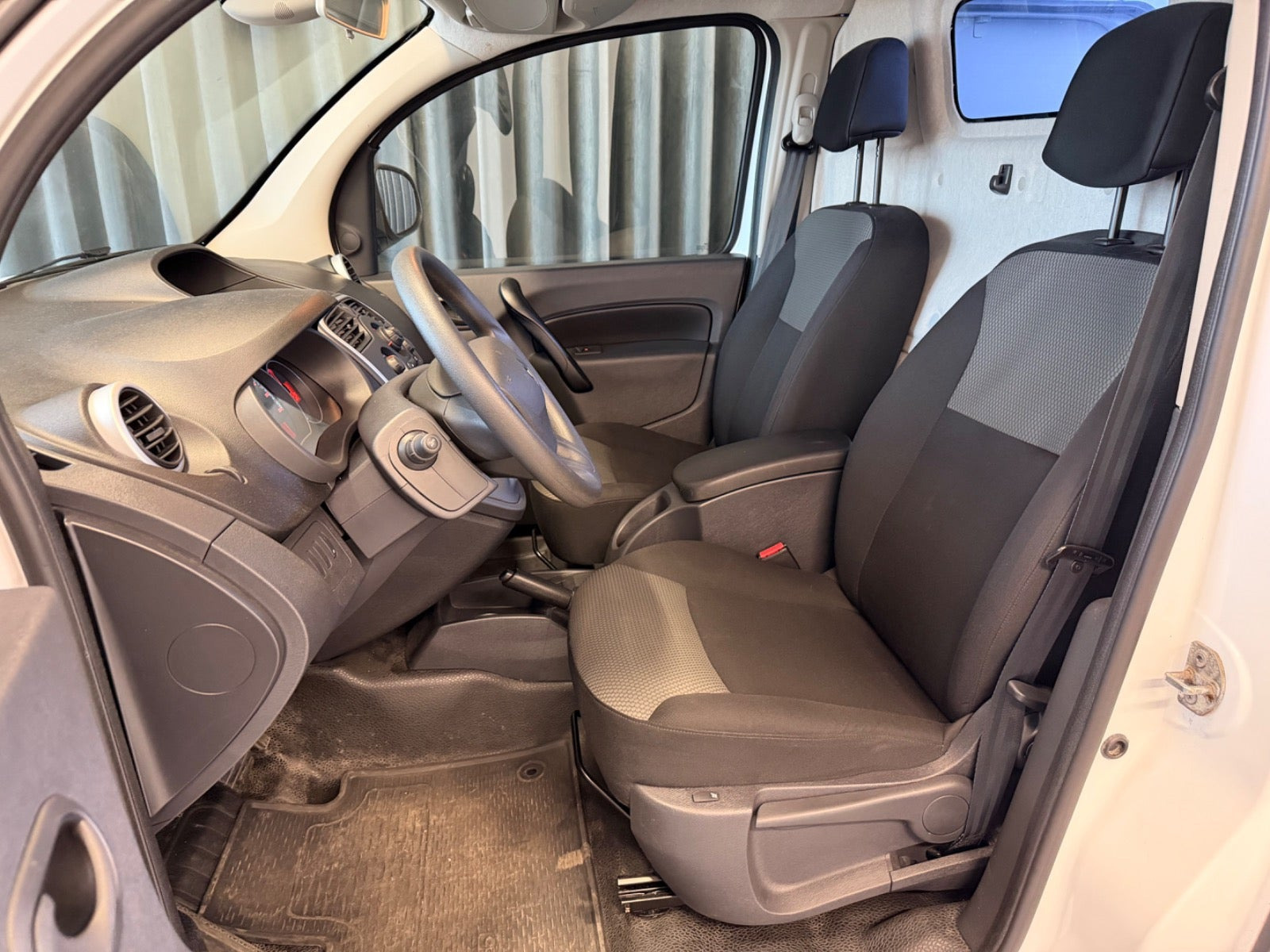 Hvid Renault Kangoo fra 2022
