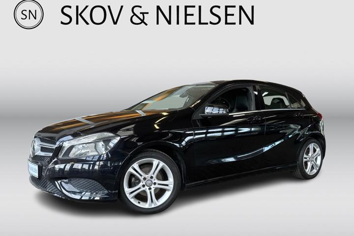 Sort Mercedes A180 fra 2014