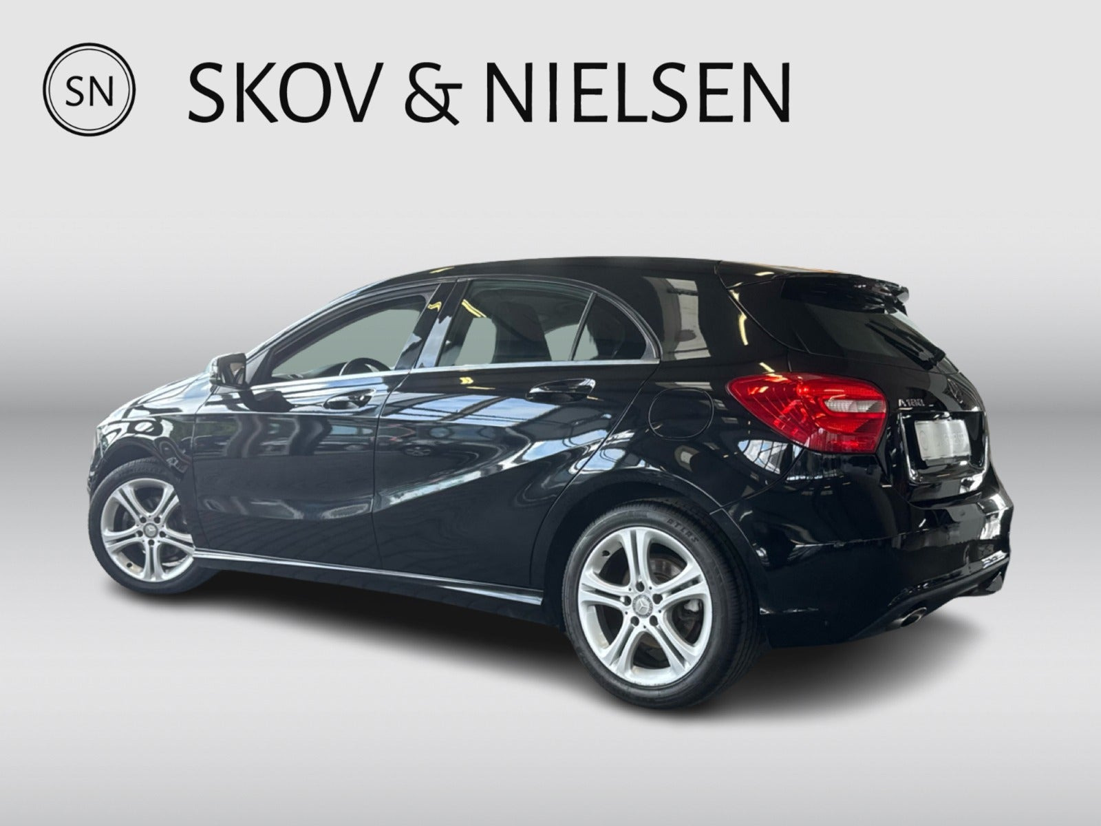 Sort Mercedes A180 fra 2014