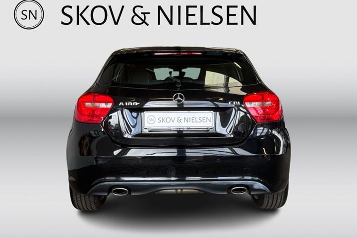 Sort Mercedes A180 fra 2014