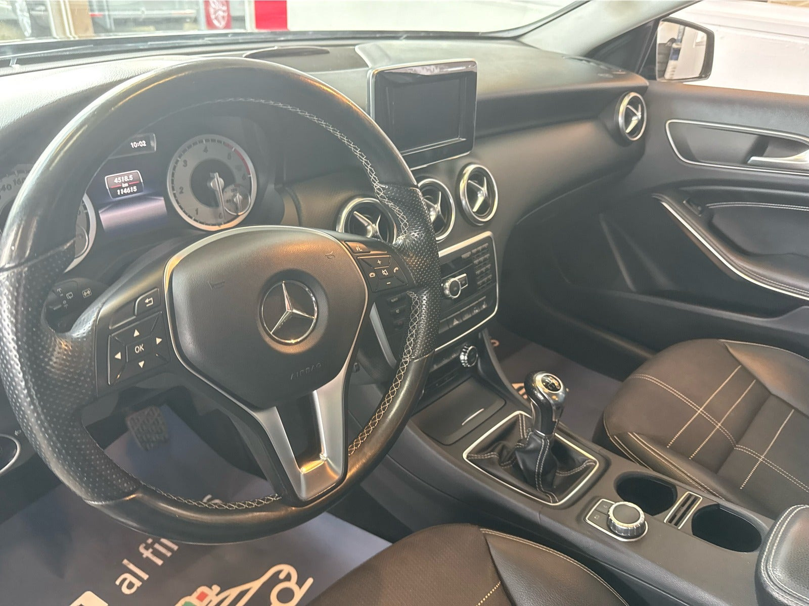 Sort Mercedes A180 fra 2014