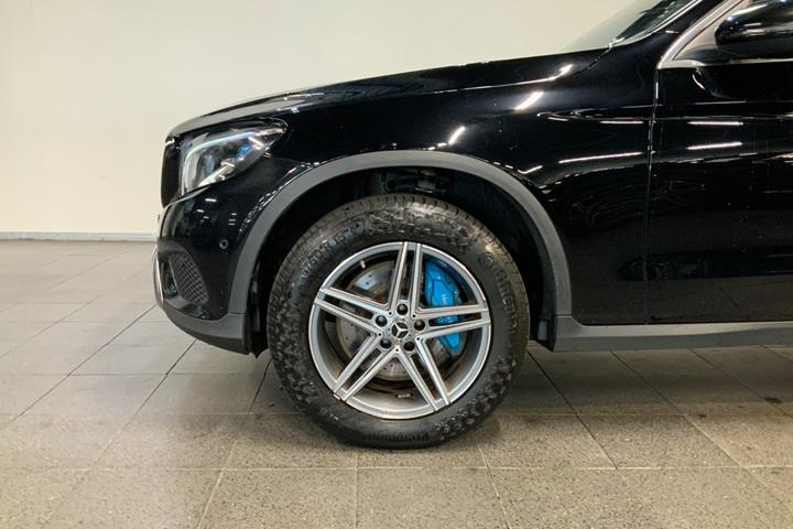 Sort Mercedes GLC350 e fra 2017